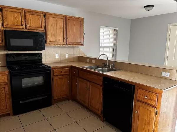 Mcallen, TX 78501,2901 Whitewing AVE #5