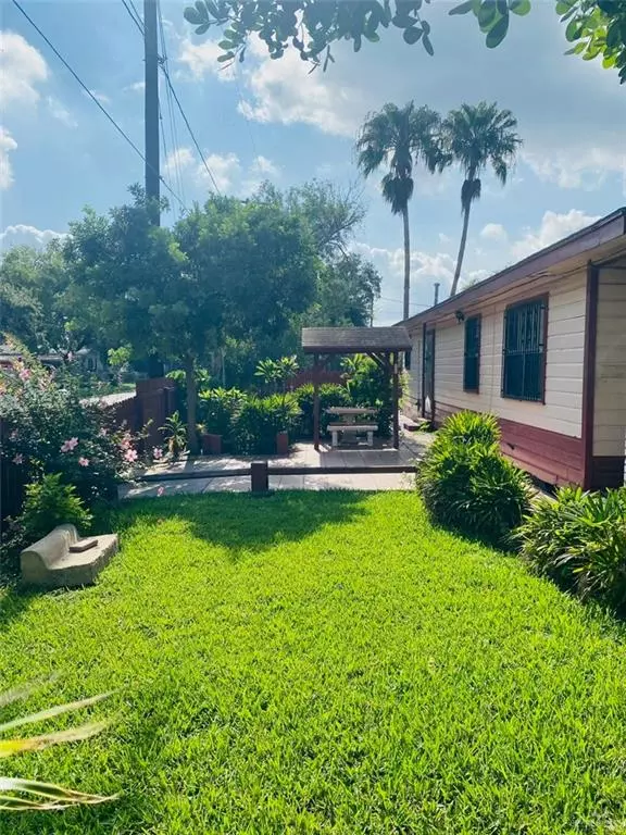 Weslaco, TX 78596,1204 E 2nd ST