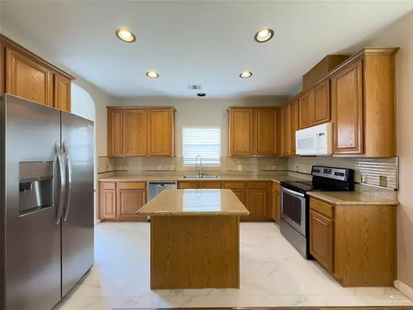 Mission, TX 78572,3402 San Sebastian ST