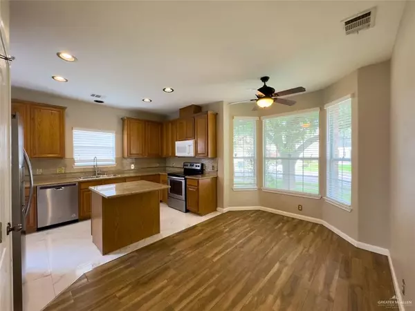 Mission, TX 78572,3402 San Sebastian ST
