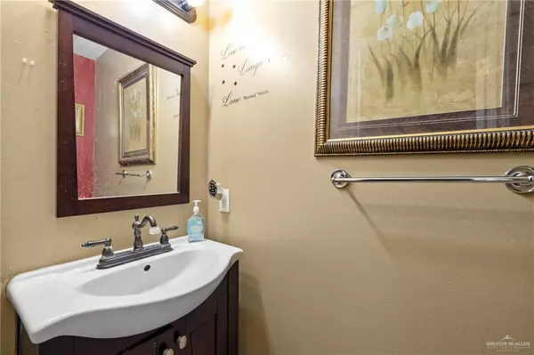 Weslaco, TX 78599,1729 W Jefferson ST