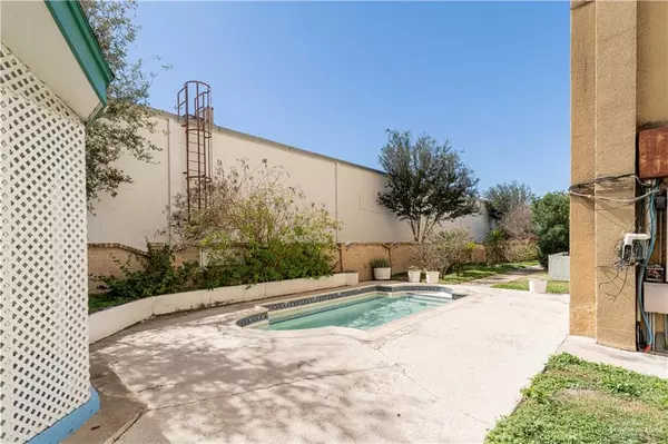 Mcallen, TX 78504,5321 N 10th ST #404