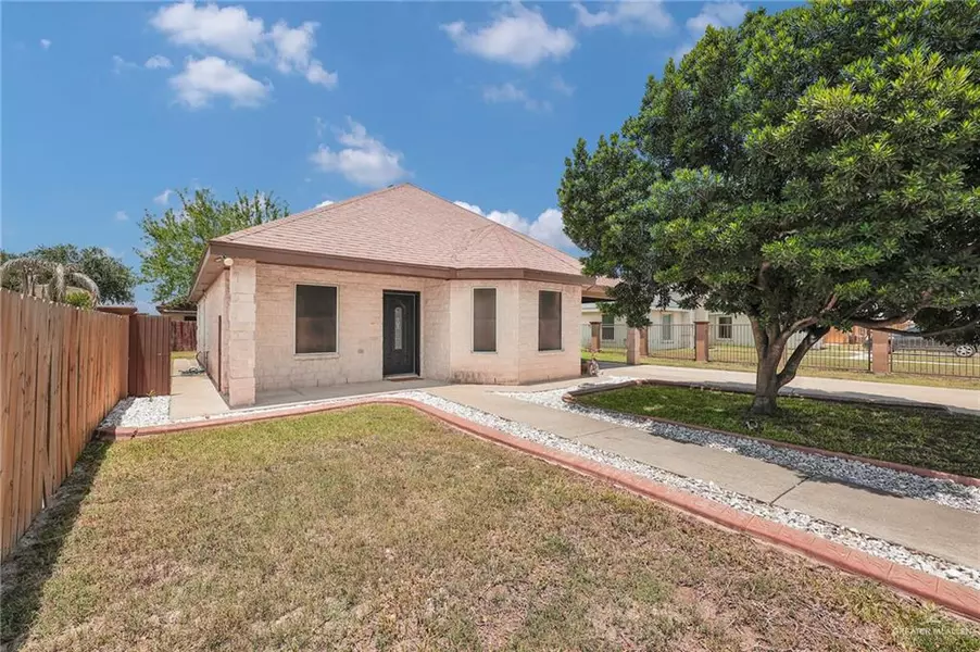 3316 Marla DR, Palmview, TX 78572
