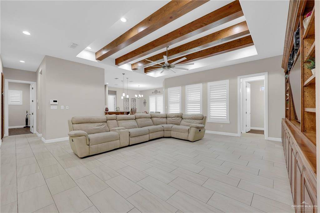 Harlingen, TX 78552,5706 Spicewood DR