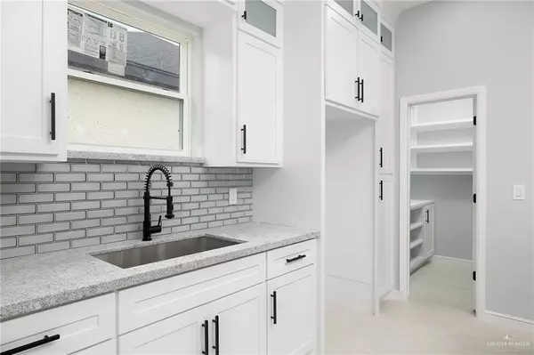 Mission, TX 78574,905 Magnolia ST