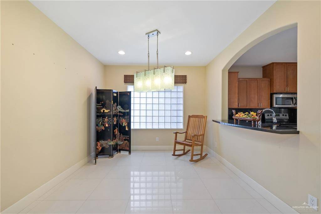 Mcallen, TX 78503,521 E Thornhill AVE