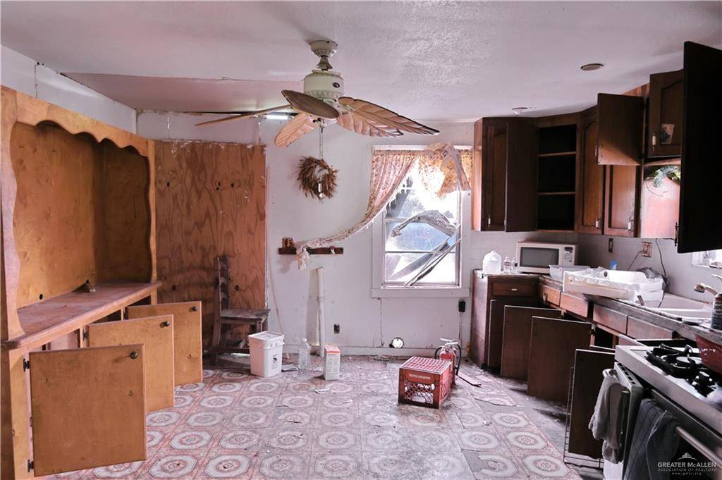 Raymondville, TX 78580,304 W Canal AVE