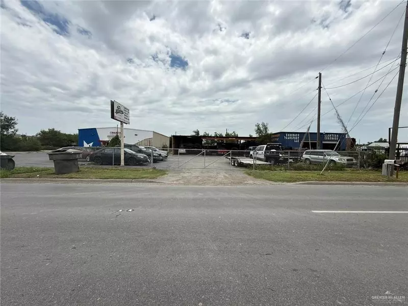 300 N Veterans BLVD, Edinburg, TX 78541