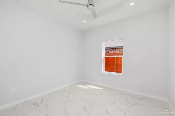 Mission, TX 78572,902 W 8th ST