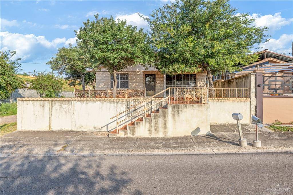 700 East ST, Rio Grande City, TX 78582