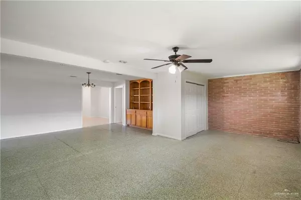 Elsa, TX 78543,206 E Ricky Crossland AVE
