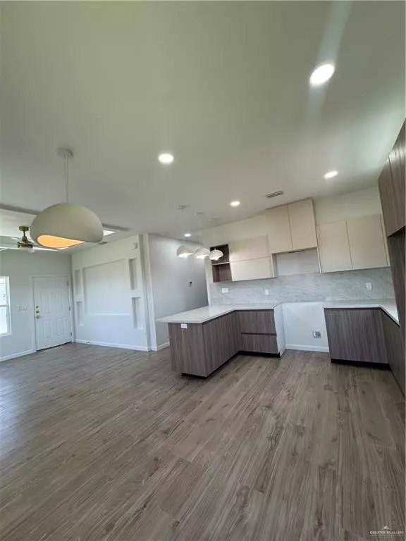 Mission, TX 78572,2103 Cassandra ST #4