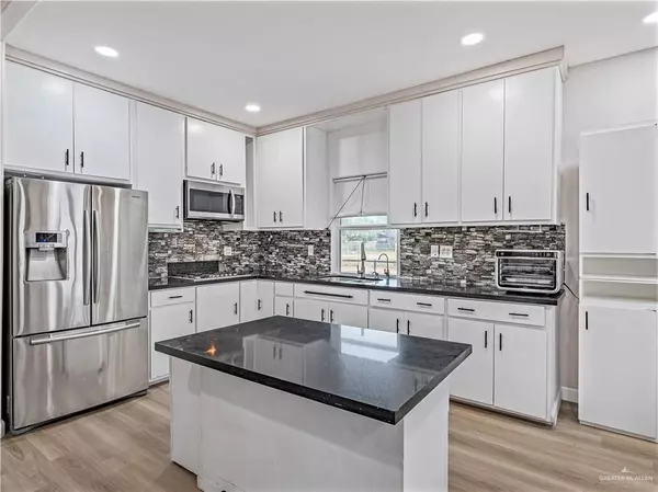 Edcouch, TX 78538,124 E Ester ST