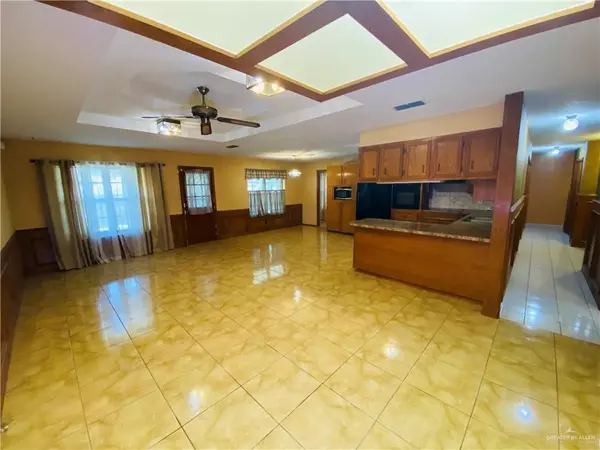 Mcallen, TX 78504,2004 Pelican AVE