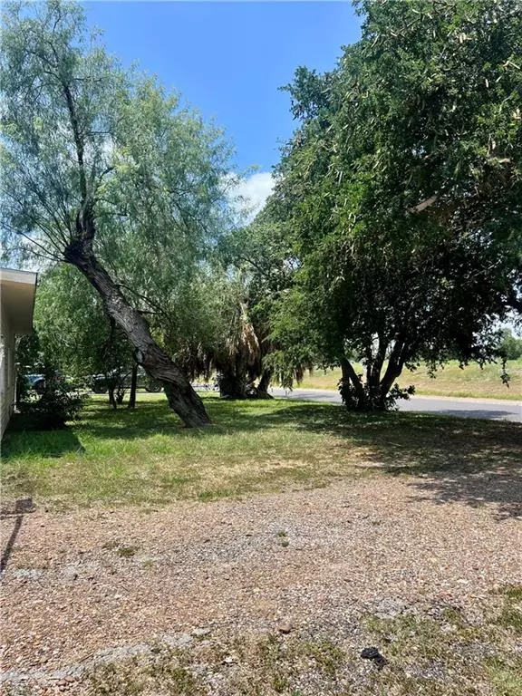 Mercedes, TX 78570,1044 S Florida ST