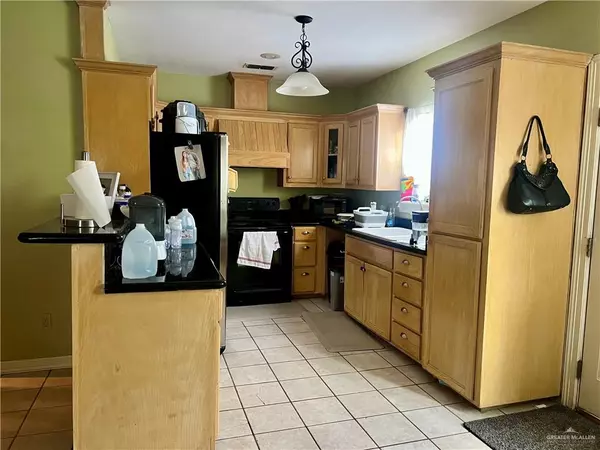 Mercedes, TX 78570,1044 S Florida ST