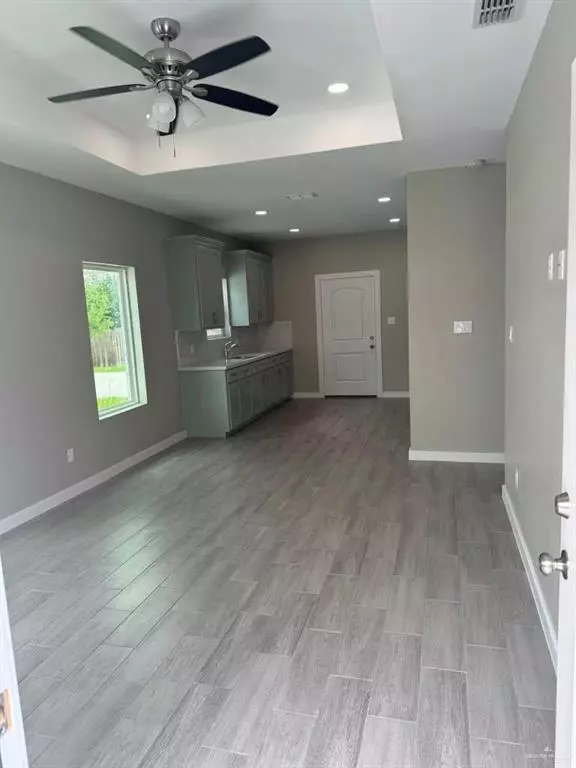 Mcallen, TX 78504,5609 Nightingale AVE #4