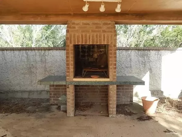 Zapata, TX 78076,5222 Pety LN