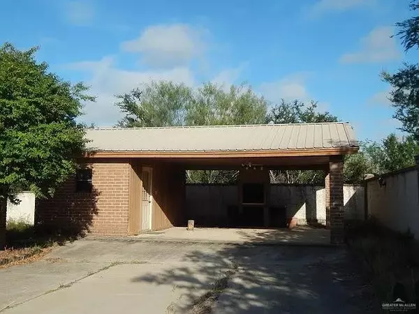 Zapata, TX 78076,5222 Pety LN
