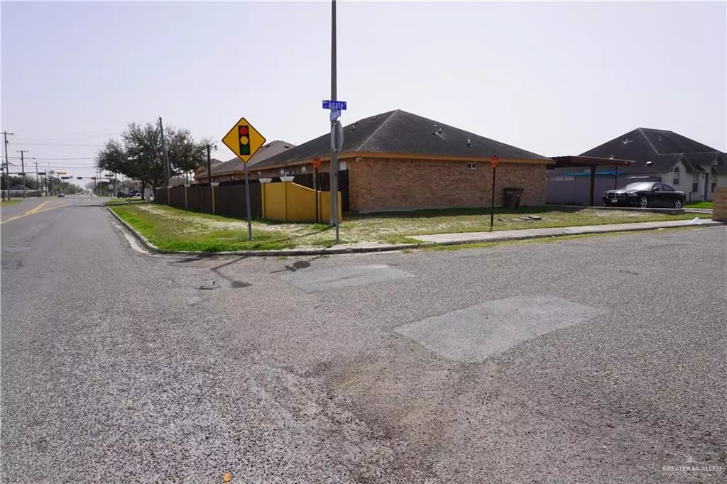 Edinburg, TX 78541,712 Agate ST