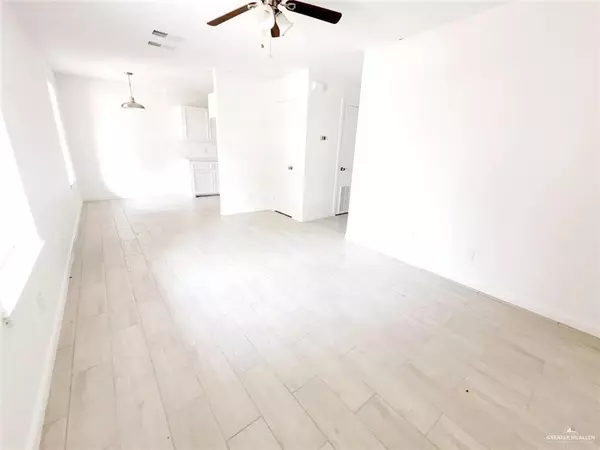 Edinburg, TX 78539,402 Gastel Circle #21