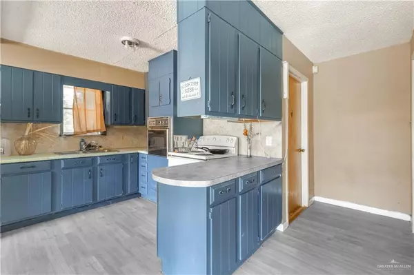 Donna, TX 78537,1802 Hunt AVE