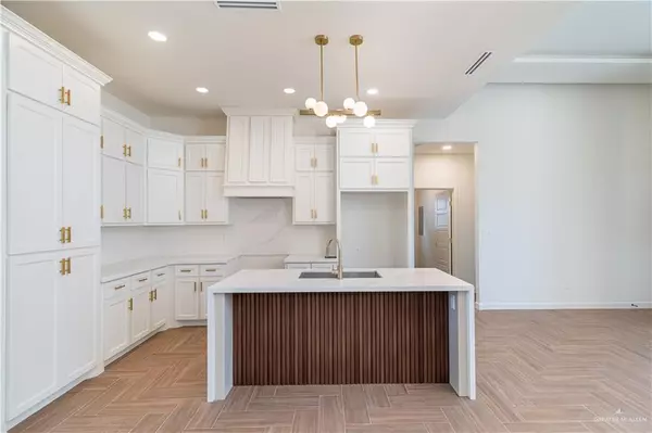 San Juan, TX 78589,1216 E Acacia DR