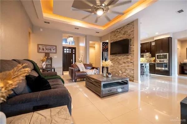Mission, TX 78572,3802 Santa Lucia ST