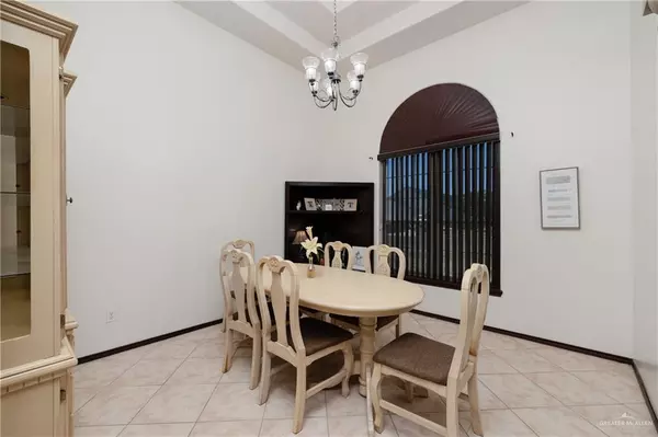 Mission, TX 78572,1717 School LN