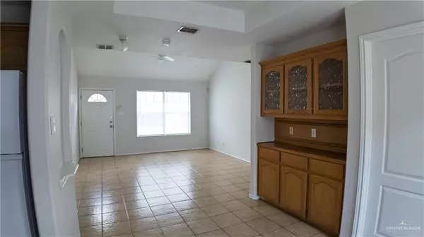 Edinburg, TX 78541,815 N Cross LN