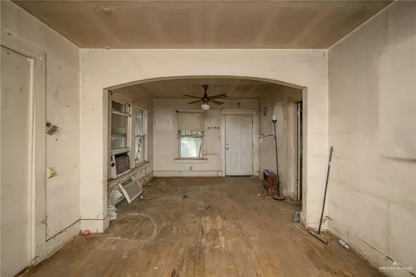 Brownsville, TX 78520,410 E Saint Francis ST