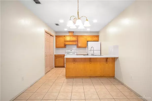 Edinburg, TX 78541,1206 Prosperity DR