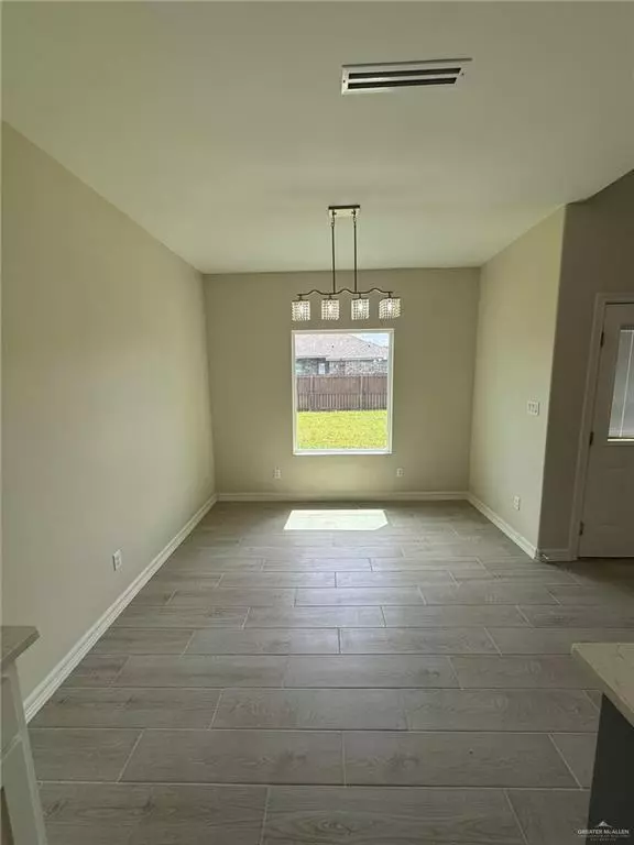 Edinburg, TX 78539,548 Pearl ST