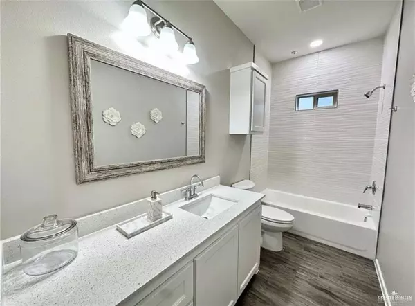 Alamo, TX 78516,1301 Country Club DR #3