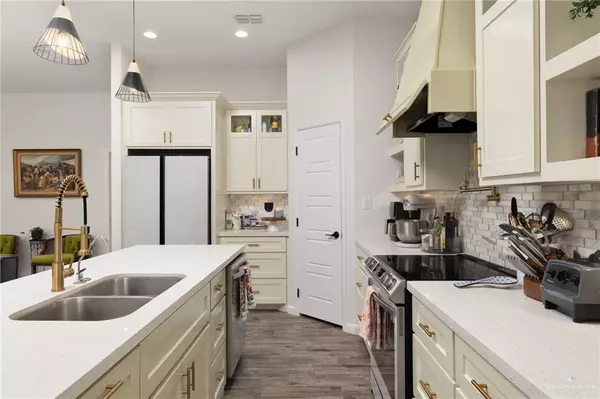 La Feria, TX 78559,213 Janet CIR N