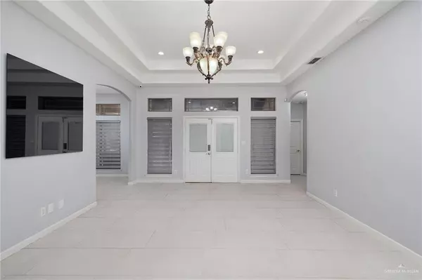 Mission, TX 78572,3404 Santa Monica