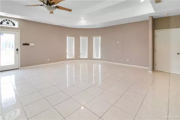 Mission, TX 78572,715 Lake View DR