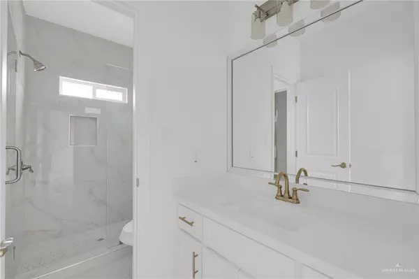 Mcallen, TX 78504,5302 N 43rd LN