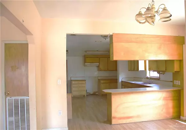 Rio Grande City, TX 78582,502 N East ST