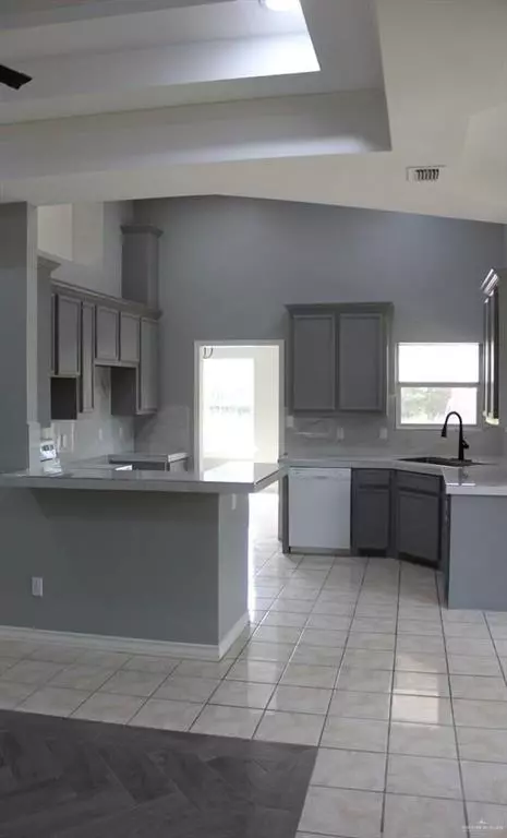 Harlingen, TX 78550,2301 Lazy Lake DR