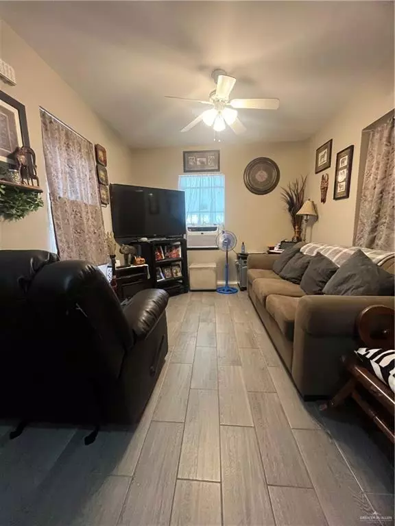 Mcallen, TX 78501,525 S 20 1/2 ST