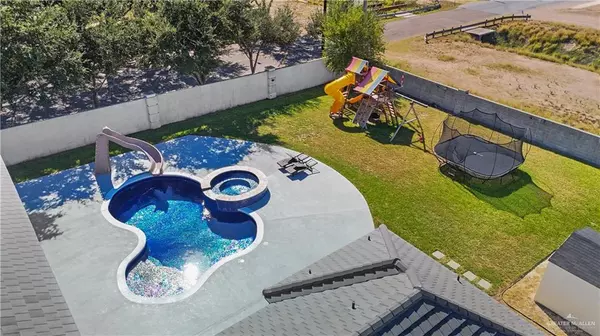 Mission, TX 78572,1208 Travis ST