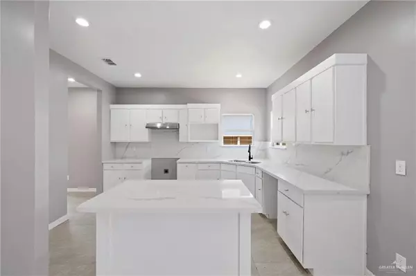 Edinburg, TX 78542,1712 Diplomat DR