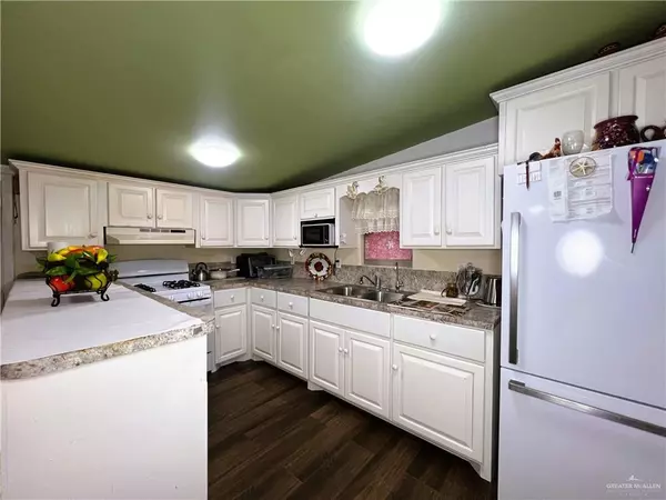 Donna, TX 78537,3111 Puebla ST