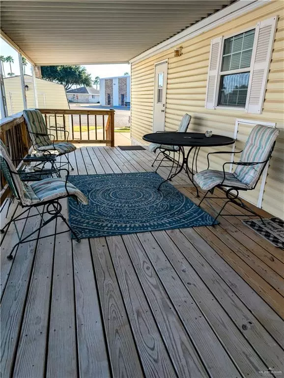 Palmview, TX 78572,205 Bobolink CIR N