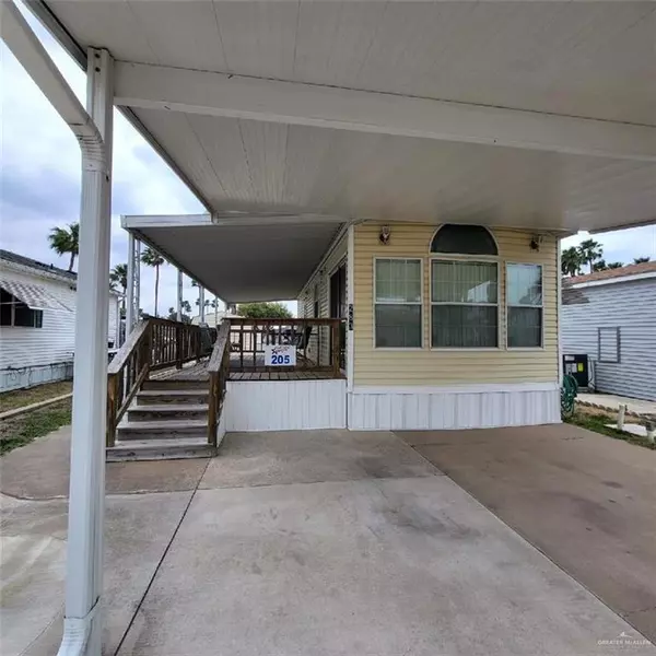 205 Bobolink CIR N, Palmview, TX 78572