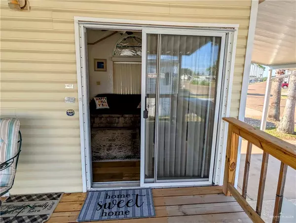 Palmview, TX 78572,205 Bobolink CIR N