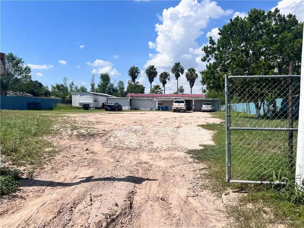 Donna, TX 78537,805 Coyote ST E