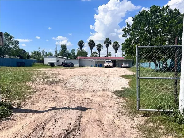 805 Coyote ST E, Donna, TX 78537