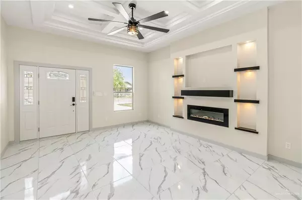 Mission, TX 78572,207 Donna AVE